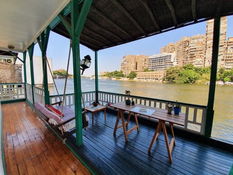 Houseboat65 - Historic home on the Nile - Central Cairo Condo in Cairo