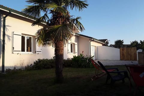 Paisible maison entre plages, lacs et bassin Villa in Le Porge