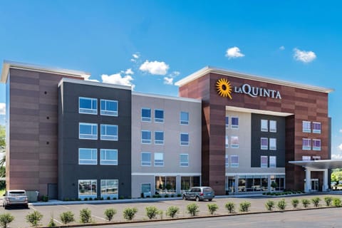 La Quinta Inn & Suites by Wyndham South Bend near Notre Dame Hotel in South Bend