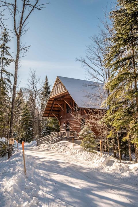 RCNT Chalets Mont-Tremblant Chalet in Ontario