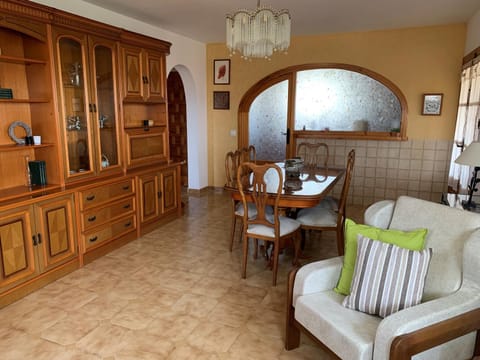 Living room, Photo of the whole room, Dining area, locker, air conditioner