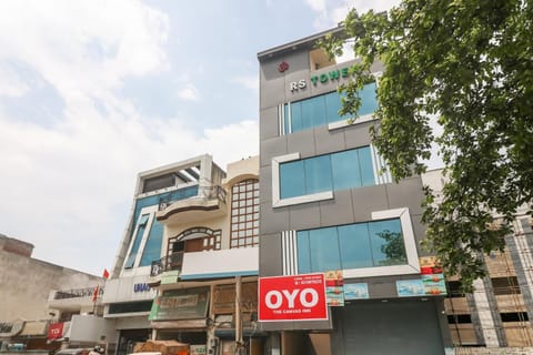 OYO Hotel Galaxy Hotel in Noida