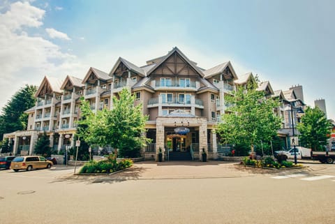 Summit Lodge Boutique Hotel Whistler Hotel in Whistler
