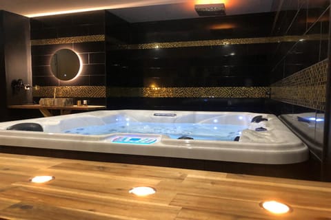 Sauna, Steam room, Spa and wellness centre/facilities