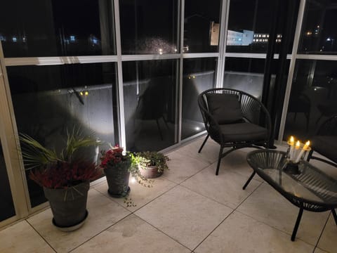 Night, Balcony/Terrace