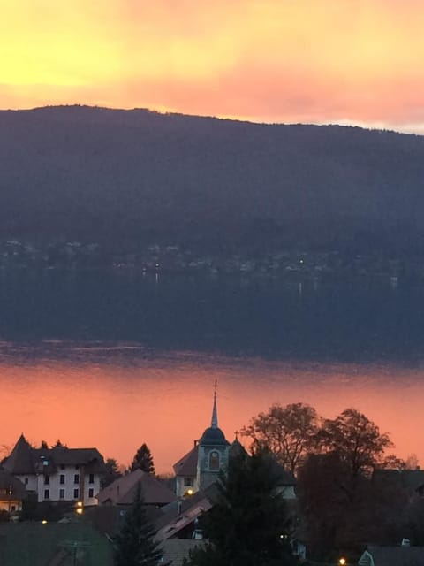 Neighbourhood, Natural landscape, Lake view, Mountain view, Sunset