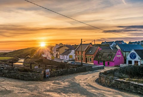 Neighbourhood, Sunset
