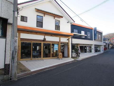 IBARA DENIM HOTELS 舞鶴楼 Hotel in Hiroshima Prefecture