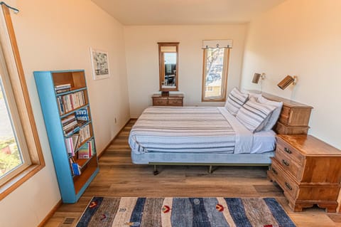 RidgeTop House in Lincoln City