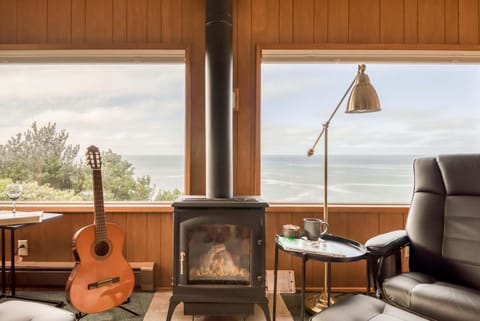 Serendipity House in Depoe Bay