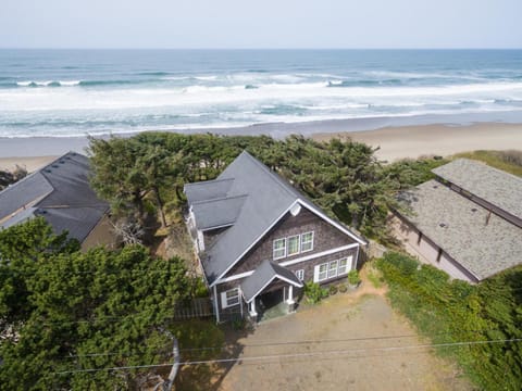 Sheltering Pines House in Lincoln Beach
