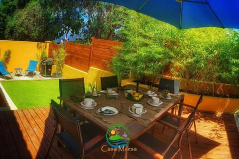 Patio, BBQ facilities, Garden, Dining area, Landmark view, Mountain view, sunbed