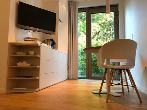 TV and multimedia, Dining area