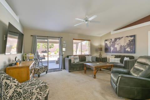 Private and Spacious Family Friendly Retreat with Pool House in Lake Havasu City