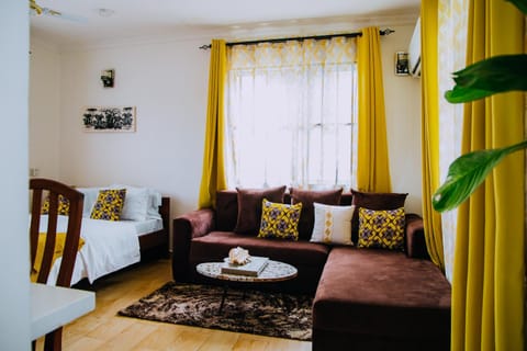 Cozy & comfortable flat near the Beach.(Mbezi B) Condo in City of Dar es Salaam