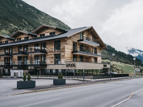 Property building, Day, Natural landscape, Summer, Mountain view