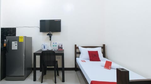 RedDoorz at MBB Room NAIA 2 Hotel in Pasay