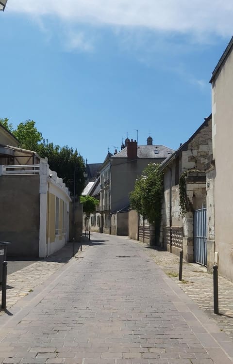 Neighbourhood, Street view