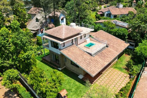 StayVista's Villa Verona - Enjoy a heated pool and snooker table for an unforgettable stay Villa in Lonavla