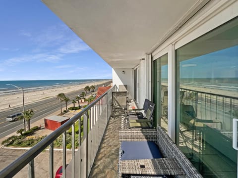 Amazing and Spectacular beach views in Galveston Apartment hotel in Galveston Island