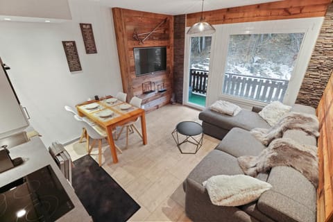 TV and multimedia, Balcony/Terrace, Living room, Dining area