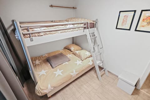 Bed, Bedroom, bunk bed