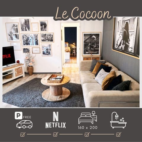 TV and multimedia, Living room, Decorative detail, Seating area