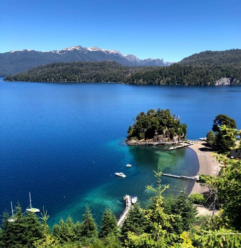 Nanihue Casa de Montaña con vista al Lago Chalet in Los Lagos, Chile