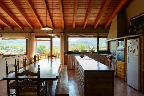 Habitación en casa rural Vacation rental in Garrotxa