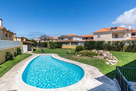 Stunning Apartment w/ Pool Condo in Cascais