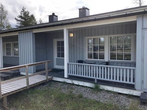 Property building, Patio, Facade/entrance