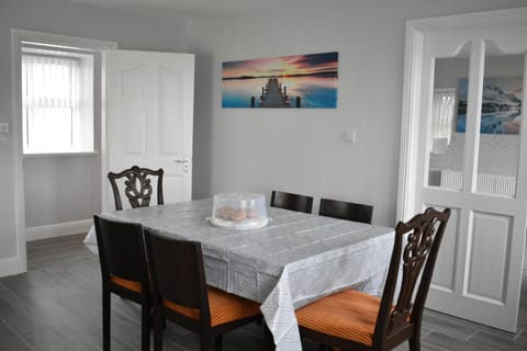 Aran View Holiday Homes Doolin- home no1 - Ocean View House in County Clare