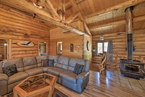 Exquisite Log Home with Lander Valley Views! House in Lander
