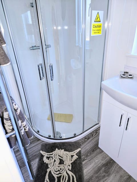 Beautiful studio chalet in the Highlands Chalet in Scotland