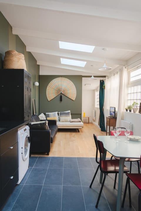 Communal lounge/ TV room, Living room