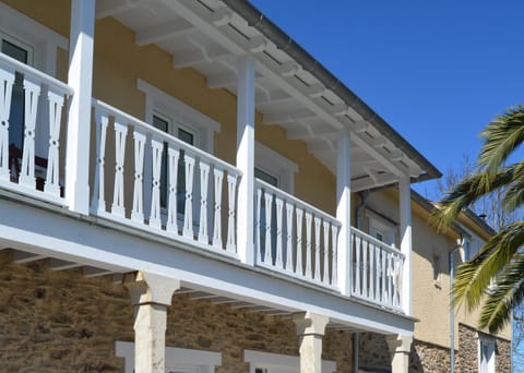 Property building, View (from property/room), Balcony/Terrace