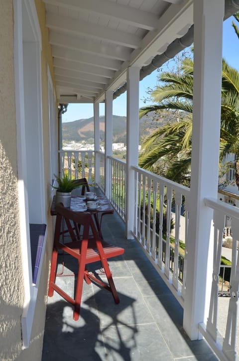 Patio, Day, Natural landscape, Summer, View (from property/room), Balcony/Terrace, Dining area, Mountain view