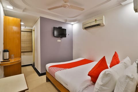 OYO Flagship Darshan Hotel & Restaurant Hotel in Ahmedabad