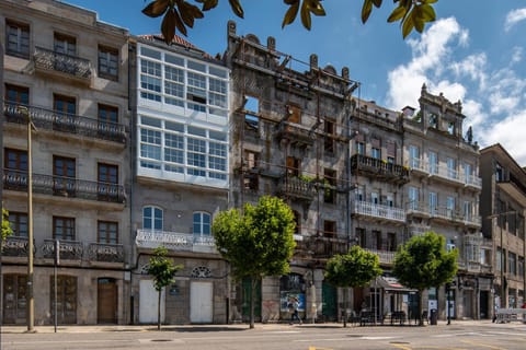 Property building, Nearby landmark, Neighbourhood