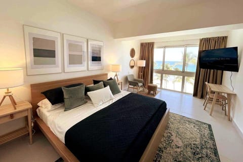 Bed, Photo of the whole room, Bedroom, air conditioner