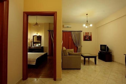 Pantheon Hotel & Suites Apartment hotel in Euboea