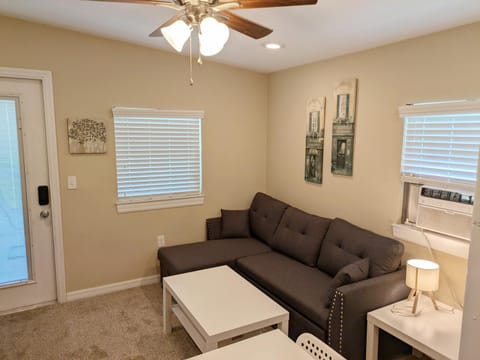 Private Entrance Suite near Legoland & State Farm Pensão in Winter Haven