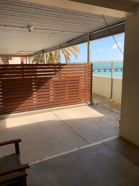 Beachside & Jetty View Apartment 4 - First Mate Apt limited sea view Condominio in Streaky Bay