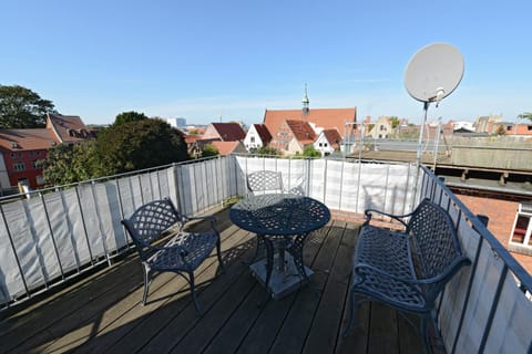 Balcony/Terrace, City view