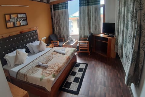 OYO Sasvat Cottages Hotel in Manali