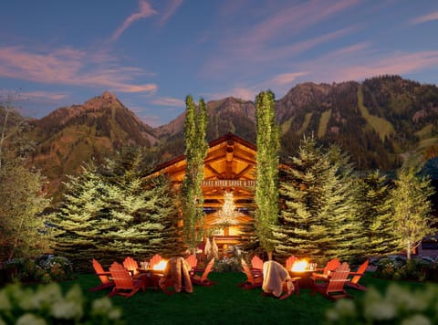 Snake River Lodge & Spa Resort in Teton Village