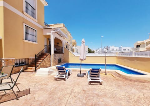 Tourist Rental Paco, Ciudad Quesada, Private Pool, Private Parking House in Vega Baja del Segura