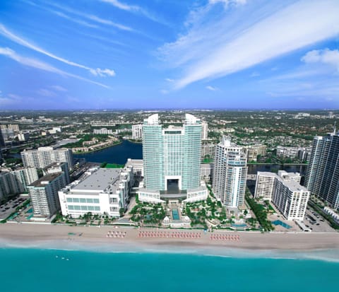 The Diplomat Beach Resort Hollywood, Curio Collection by Hilton Resort in Hollywood Beach