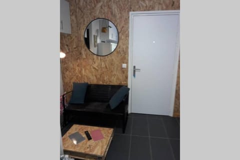 LE PRATIK, commerces et lac à pied Apartment in Sévrier