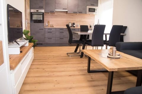 Kitchen or kitchenette, Communal kitchen